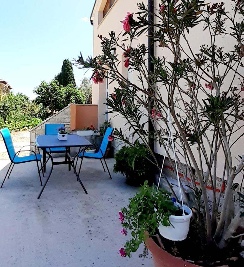 Lennida Studio Apartman With Free Parking Kavran Exterior photo